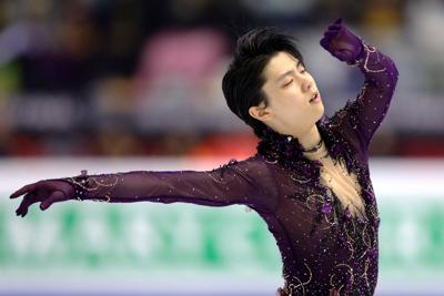 男子フリーで演技する羽生結弦＝イタリア・トリノのパラベラ競技場で2019年12月7日、貝塚太一撮影