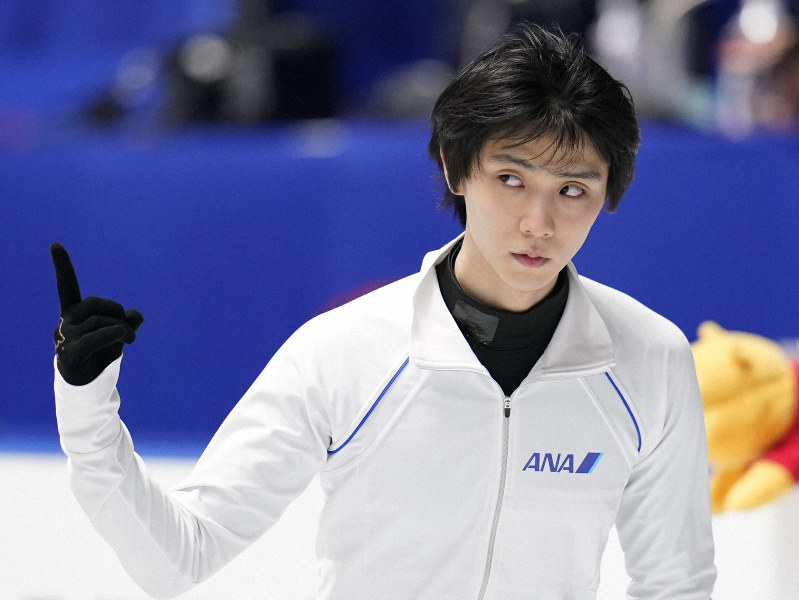 公式練習に臨む羽生結弦＝東京・国立代々木競技場で2019年12月19日、佐々木順一撮影