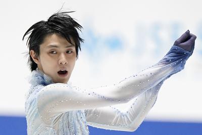 男子ＳＰで演技する羽生結弦＝東京・国立代々木競技場で２０１９年１２月２０日、佐々木順一撮影