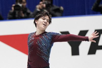 男子SPで演技する宇野昌磨＝東京・国立代々木競技場で2019年12月20日、佐々木順一撮影