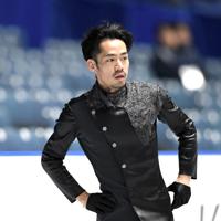 男子フリーを前に、公式練習で調整する高橋大輔＝東京・国立代々木競技場で２０１９年１２月２２日、竹内紀臣撮影