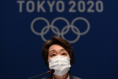 記者会見する東京五輪・パラリンピック組織委員会の橋本聖子会長＝東京都江東区で2021年7月22日午前11時49分、久保玲撮影