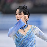 男子ショートプログラムで演技する羽生結弦＝さいたまスーパーアリーナで2021年12月24日、手塚耕一郎撮影