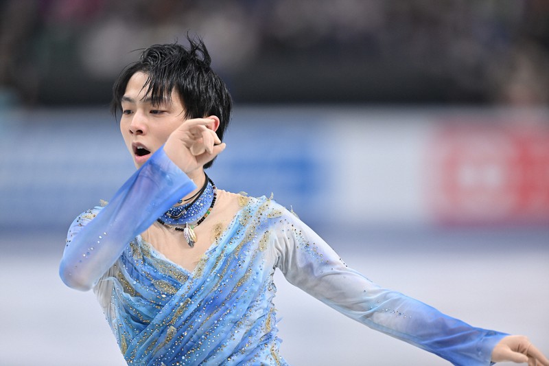 男子ショートプログラムで演技する羽生結弦＝さいたまスーパーアリーナで2021年12月24日、手塚耕一郎撮影