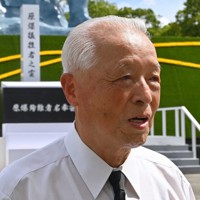 平和祈念式典に初参列し、核兵器廃絶への思いを語る秦政晴さん＝長崎市の平和公園で2022年8月9日午前10時14分、平川義之撮影