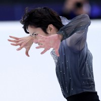 男子フリーで演技する宇野昌磨＝イタリア・トリノのパラベラ競技場で2022年12月10日、貝塚太一撮影