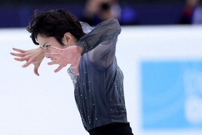 男子フリーで演技する宇野昌磨＝イタリア・トリノのパラベラ競技場で2022年12月10日、貝塚太一撮影