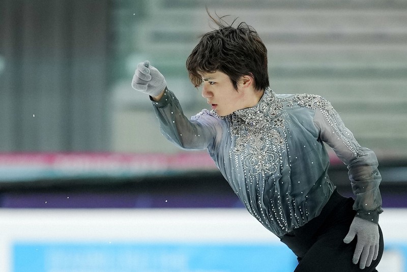 フリーの当日練習に臨む宇野昌磨＝イタリア・トリノのパラベラ競技場で2022年12月10日、貝塚太一撮影