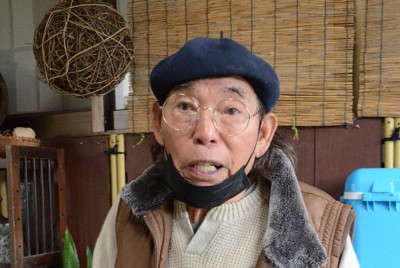 太平洋戦争中、学校で沖縄の言葉が禁じられた体験を語る仲村元惟さん＝沖縄県宜野湾市で2022年2月18日午前10時50分、宮城裕也撮影