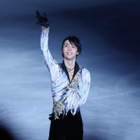 会場にあいさつする羽生結弦さん＝横浜アリーナで2023年4月6日、猪飼健史撮影