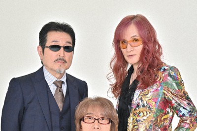 結成50周年を迎えた「THE　ALFEE」の（左から）桜井賢さん、坂崎幸之助さんと高見沢俊彦さん＝東京都港区で2023年4月20日午後6時38分、北山夏帆撮影