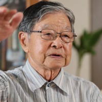 内部被ばくの実態解明への思いを語る名古屋大名誉教授の沢田昭二さん＝名古屋市緑区で2023年7月8日、兵藤公治撮影