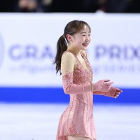 女子SPの演技を終えて笑顔を見せる松生理乃＝バンクーバーで2023年10月27日、猪飼健史撮影