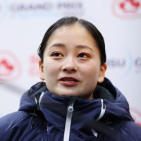 女子フリーから一夜明け、取材に応じる渡辺倫果＝バンクーバーで2023年10月29日、猪飼健史撮影