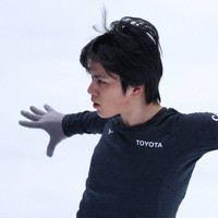 翌日の男子フリーに向けて練習に臨む宇野昌磨＝長野市のビッグハットで2023年12月22日、猪飼健史撮影