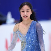 女子SPを前に練習に臨む山下真瑚＝長野市のビッグハットで2023年12月22日、猪飼健史撮影