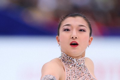 全日本選手権の女子フリーで演技する坂本花織選手＝長野市のビッグハットで2023年12月24日、猪飼健史撮影