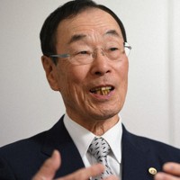 インタビューに答える元東京地検特捜部長の五十嵐紀男さん＝東京都港区で2024年1月9日、宮本明登撮影