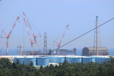 東京電力福島第1原発＝福島県大熊町夫沢の展望台から2024年6月8日、尾崎修二撮影