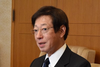 久元喜造・神戸市長＝同市役所で2024年1月4日午後2時10分、中田敦子撮影