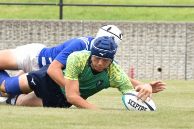 【桐蔭学園－大分東明】後半、トライを決める桐蔭学園の選手（下）＝長野県上田市のサニアパーク菅平で2024年7月24日、高野裕士撮影