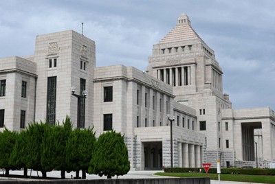 衆議院側から見た国会議事堂＝東京都千代田区で、平田明浩撮影