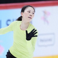 公式練習で調整する吉田陽菜＝フィンランド・ヘルシンキで2024年11月14日、吉田航太撮影