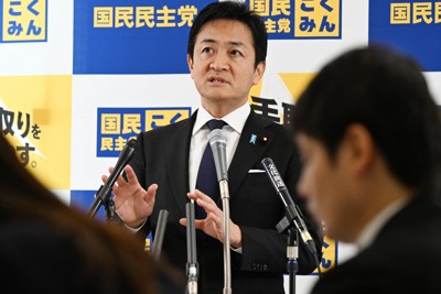 記者会見で質問に答える国民民主党の玉木雄一郎代表＝衆院第1議員会館で2024年11月26日午前10時41分、平田明浩撮影