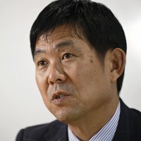 「平和があるから自分の好きなことができるということを発信していきたい」と語るサッカー日本代表の森保一監督＝東京都文京区で2024年11月28日、藤井達也撮影