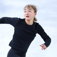 女子SPから一夜明け、練習に臨む坂本花織＝フランス・グルノーブルで2024年12月6日、猪飼健史撮影