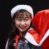 女子フリーから一夜明け、取材に応じる松生理乃＝フランス・グルノーブルで2024年12月8日、猪飼健史撮影