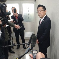 交付金返還を求める考えを示す自民党愛知県連の丹羽秀樹会長＝名古屋市中区で2024年12月14日、荒川基従撮影