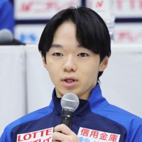 意気込みを語る鍵山優真＝東和薬品ラクタブドームで2024年12月23日、吉田航太撮影