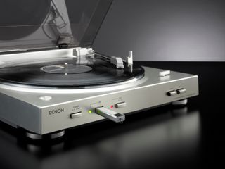 Denon's vinyl to MP3 turntable brings records to the digital age