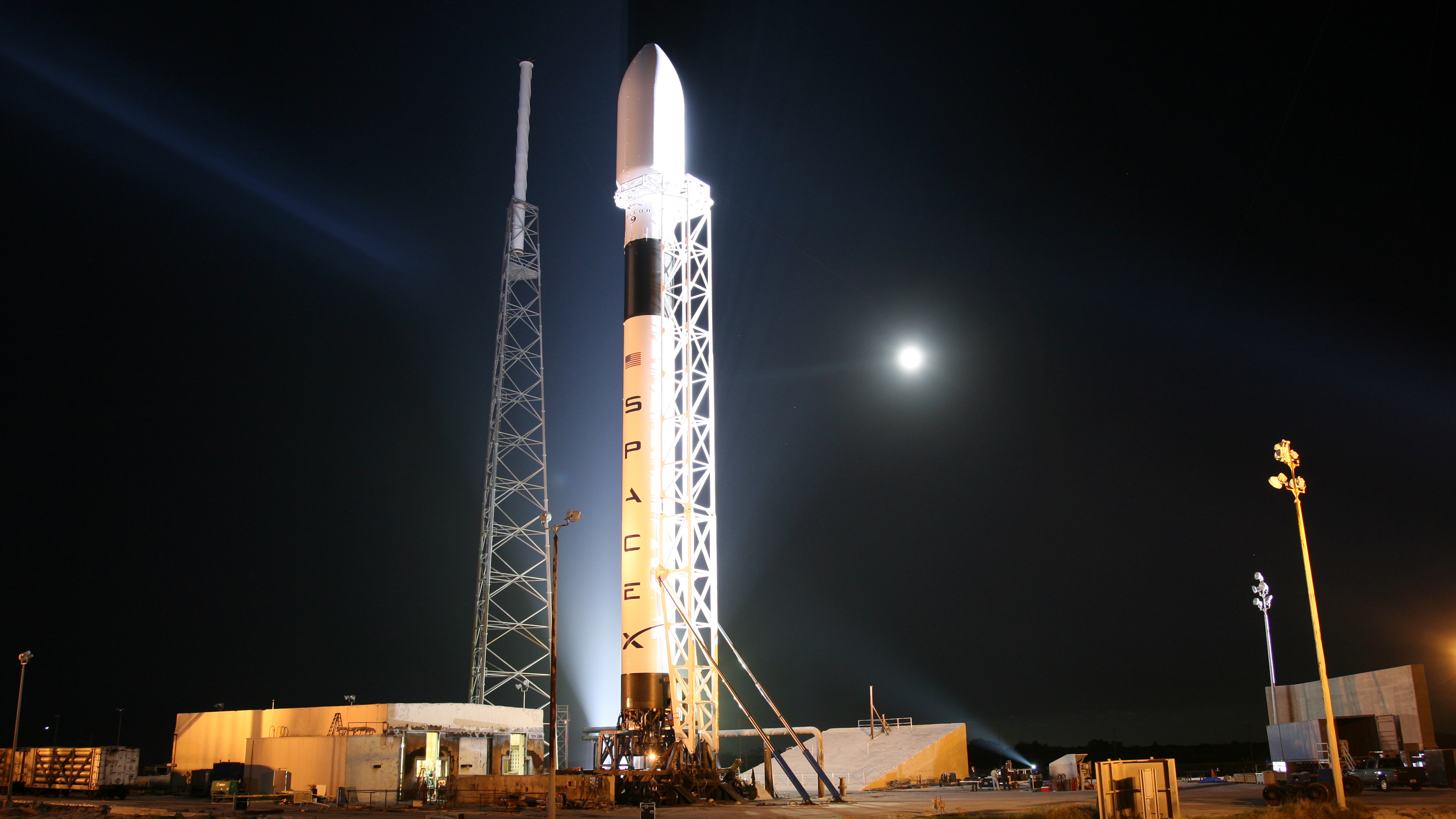 Elon Musk likens SpaceX&#039;s success to the beginning of the internet