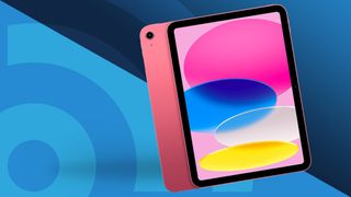 Paras tabletti: iPad 10.9 (2022) sinisellä TechRadar-taustalla