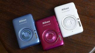 Nikon Coolpix S02