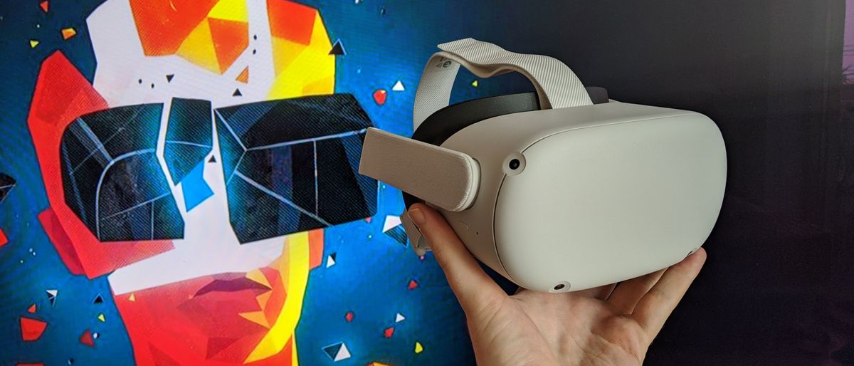 Oculus Quest 2 holdt i hånd