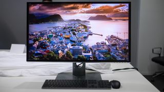 Dell UltraSharp 32 8K Monitor