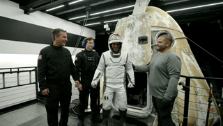 The Polaris Dawn crew exit the Dragon Capsule