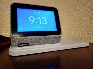 Lenovo Smart Clock 2 Lifestyle