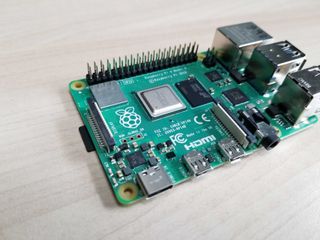 Raspberry Pi 4 (8GB)