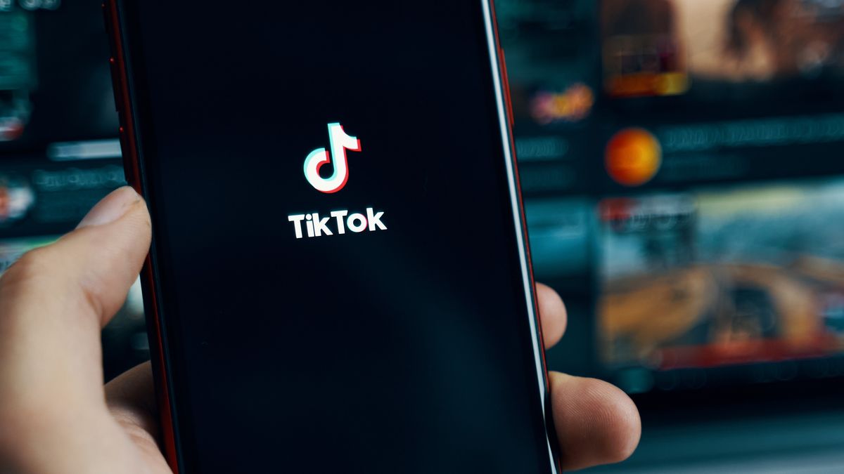 TikTok dark mode