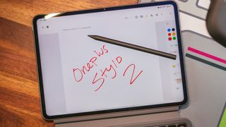 OnePlus Pad 2 with Notes app open and Stylo 2