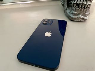 Iphone 12 blue