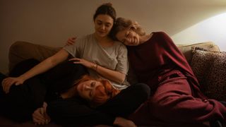 Carrie Coon, Elizabeth Olsen, and Natasha Lyonne in His Three Daughters 