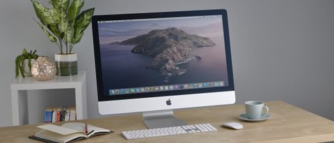 Apple iMac 27-inch (2020) on a wooden desk