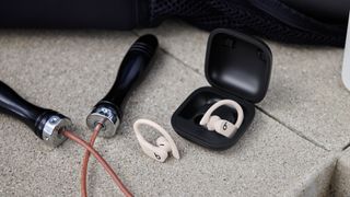 powerbeats pro vs airpods