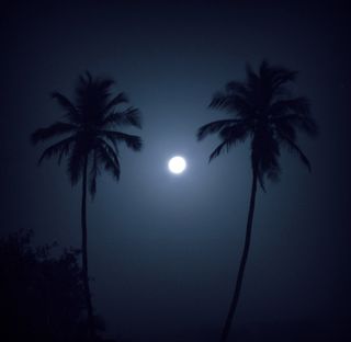 Photo of supermoon of 2012 by Jatin Raval in Mumbai, India on May 5, 2012.