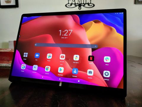 Lenovo Yoga Tab 13 Lifestyle